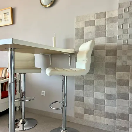 Fantastic Paradise With Wifi Apartment *